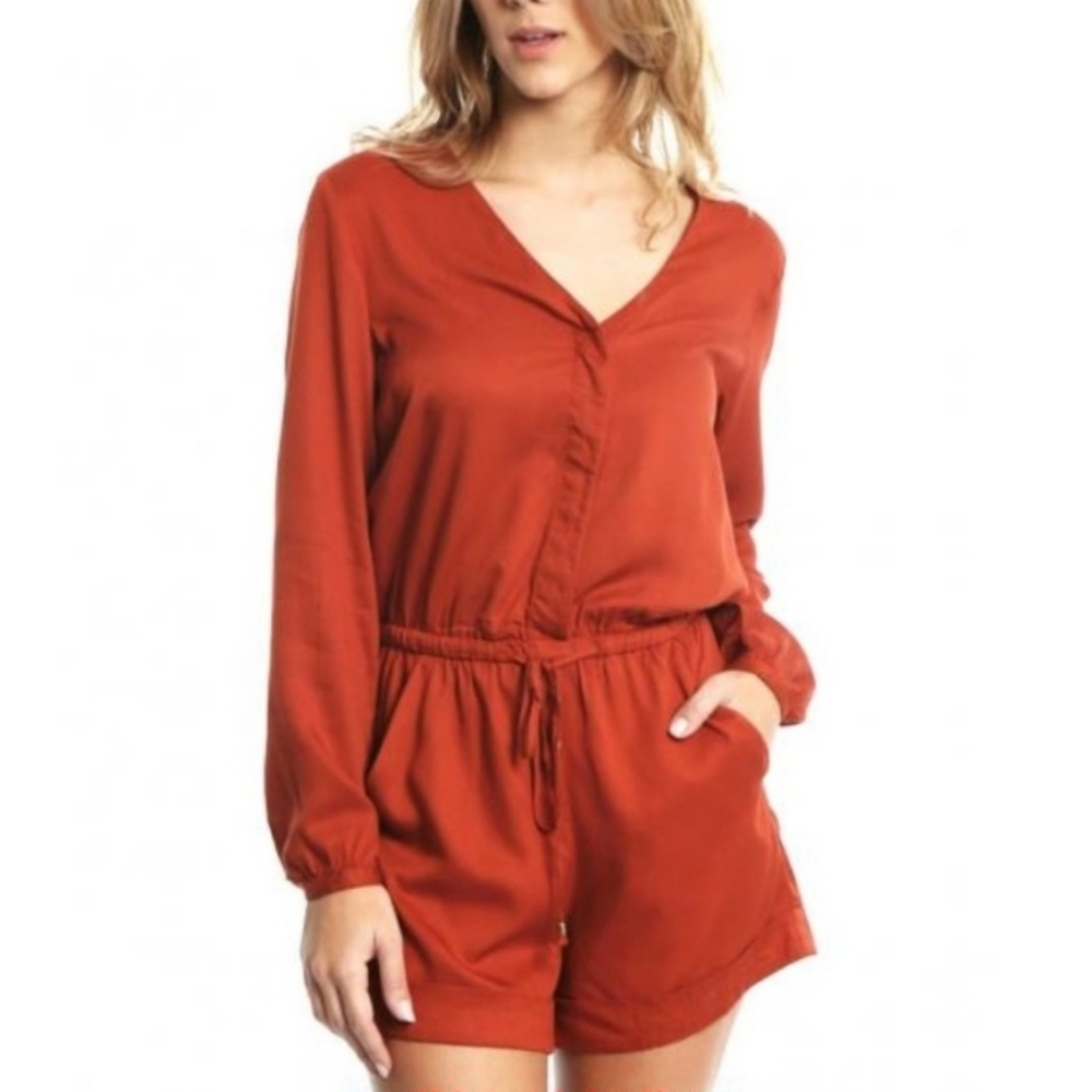 H&M V neck Long Sleeves Burgundy Rompers Size‎ 4